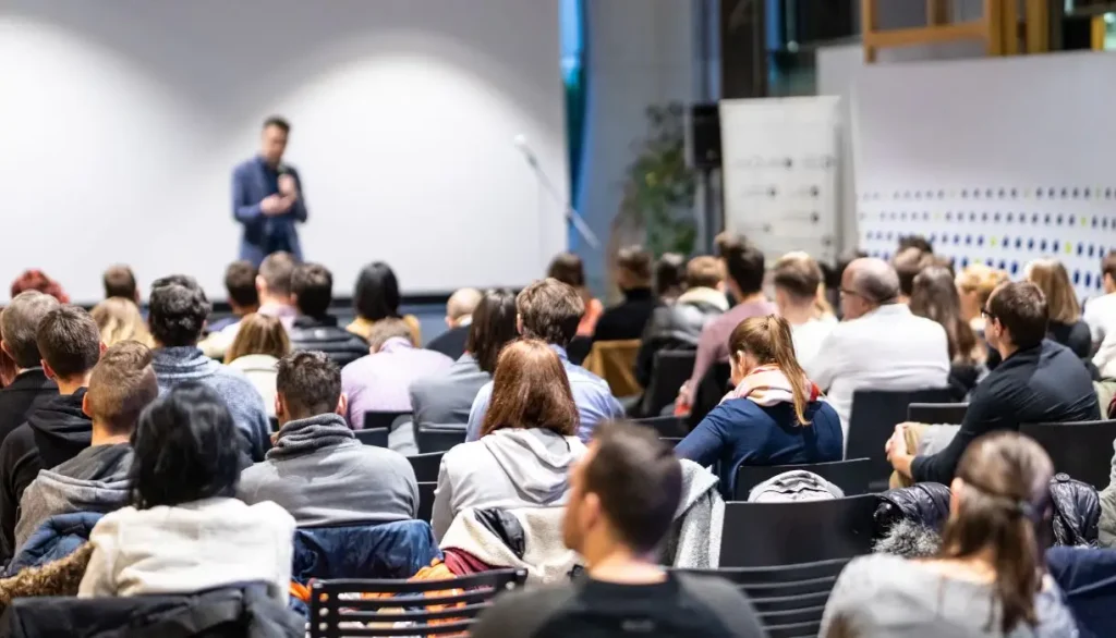 Qué es un CRM para instituciones educativas
